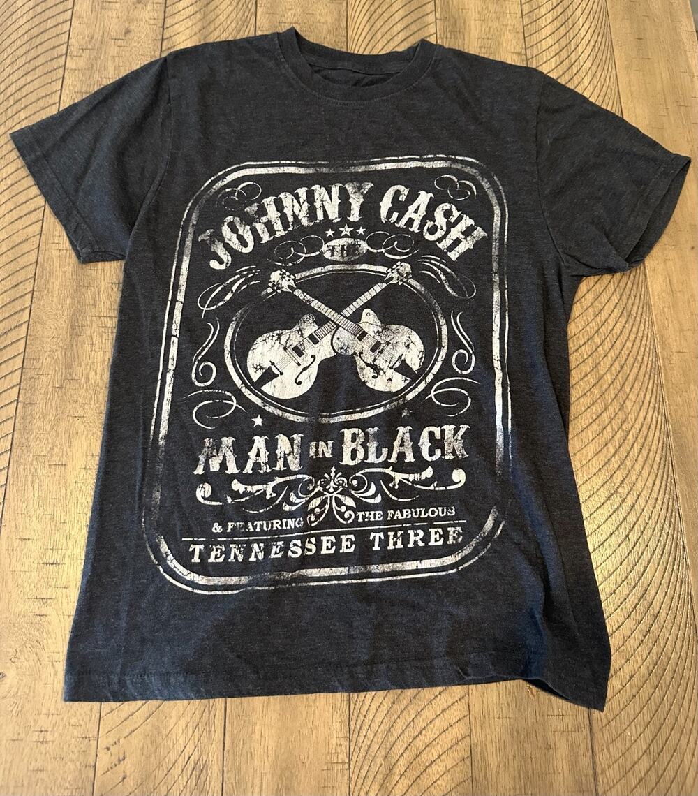 Johnny Cash T-Shirt Man in Black The Tennessee Three Graphic Tee Charcoal Men's